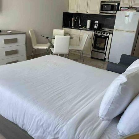 Chic Ocean Front Studio! Apartment ไมอามีบีช ภายนอก รูปภาพ